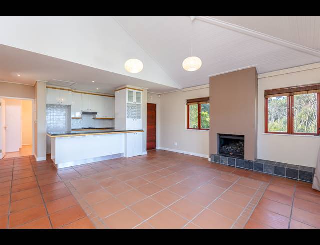 2 BEDROOM BUNGALOW RENTED IN RUYTEPLAATS